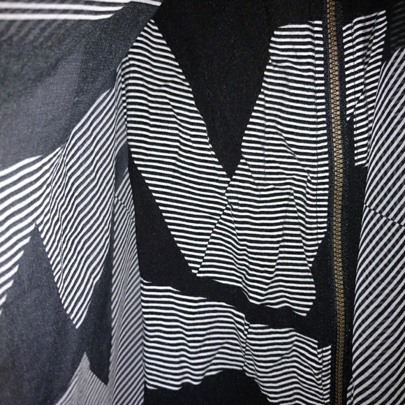 Super cool flutter dress - Picture 6 of 8